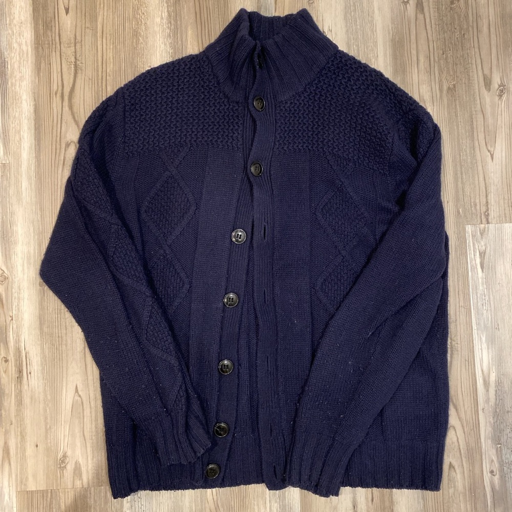 🔥 Men’s Lacoste button up cardigan